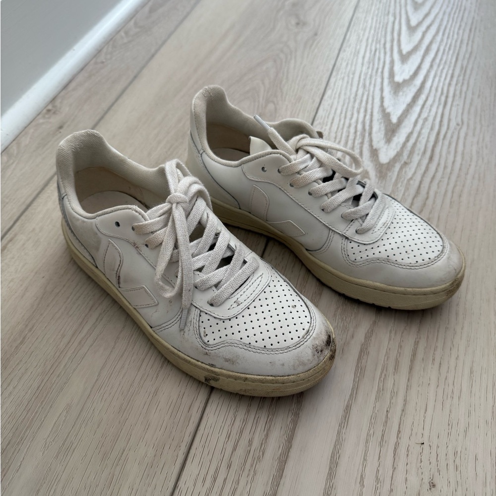 Veja White Leather Casual Sneakers